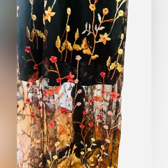 NWT - SweatyRocks Women’s Mesh Short Sleeve Embroidered Floral Dress - Size Med - Picture 9 of 14